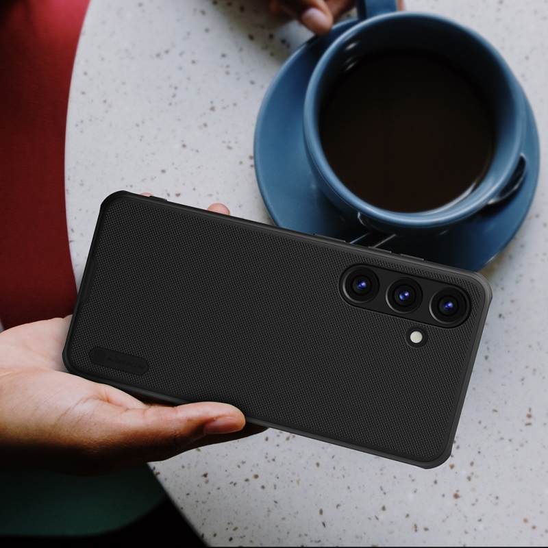 Nillkin Super Frosted PRO hátlap a Samsung Galaxy S24 készülékhez Fekete