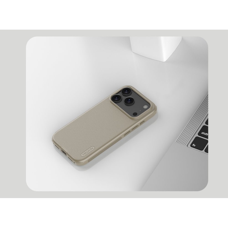 Nillkin Super Frosted PRO hátlap az Apple iPhone 17 Pro Max készülékhez Arany színű