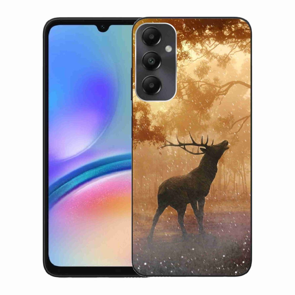 Zselés borítás mmCase Samsung Galaxy A05s készülékhez - szarvasok a vadászaton