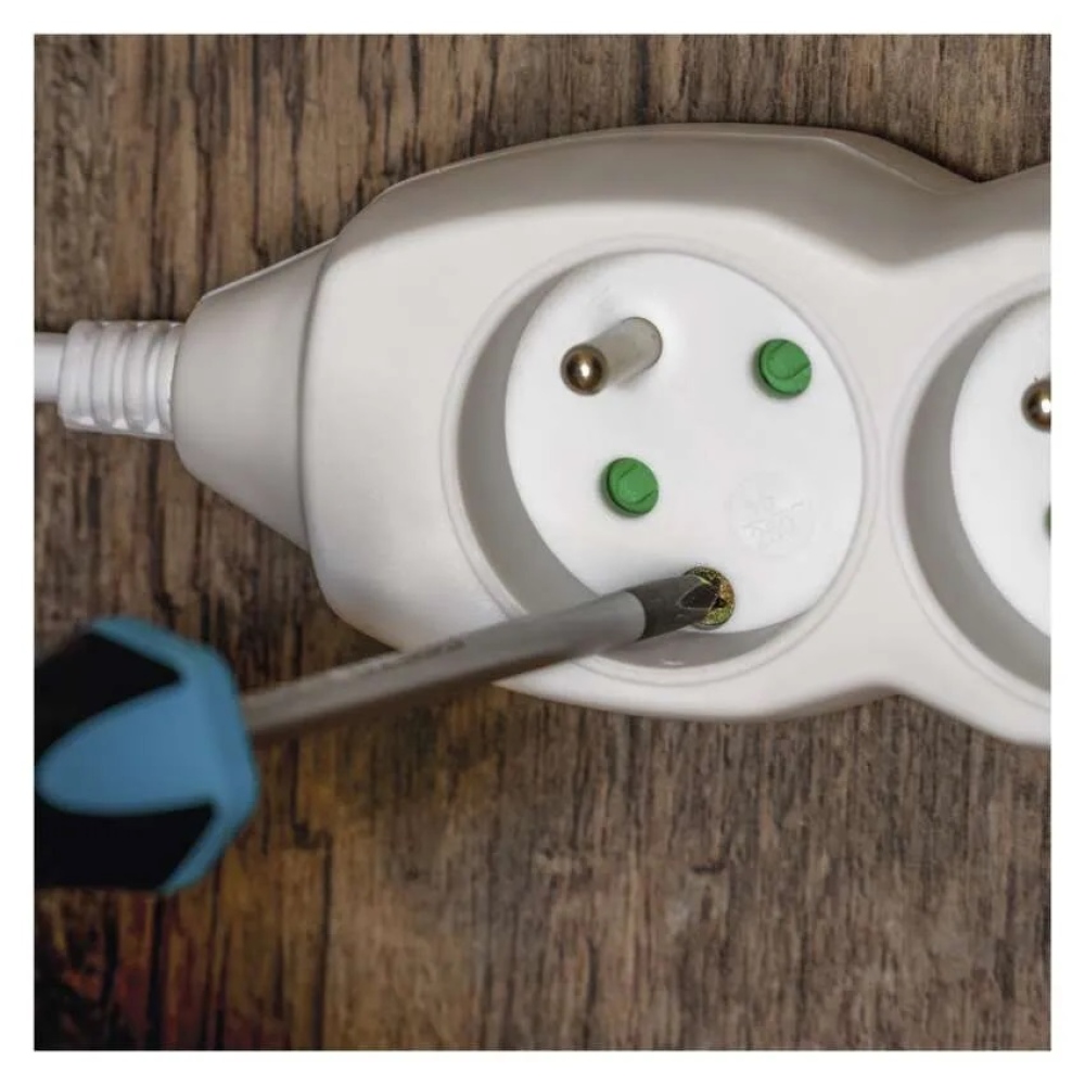 Hosszabbító kábel 3 m / 3 aljzat / fehér / PVC / 1 mm2