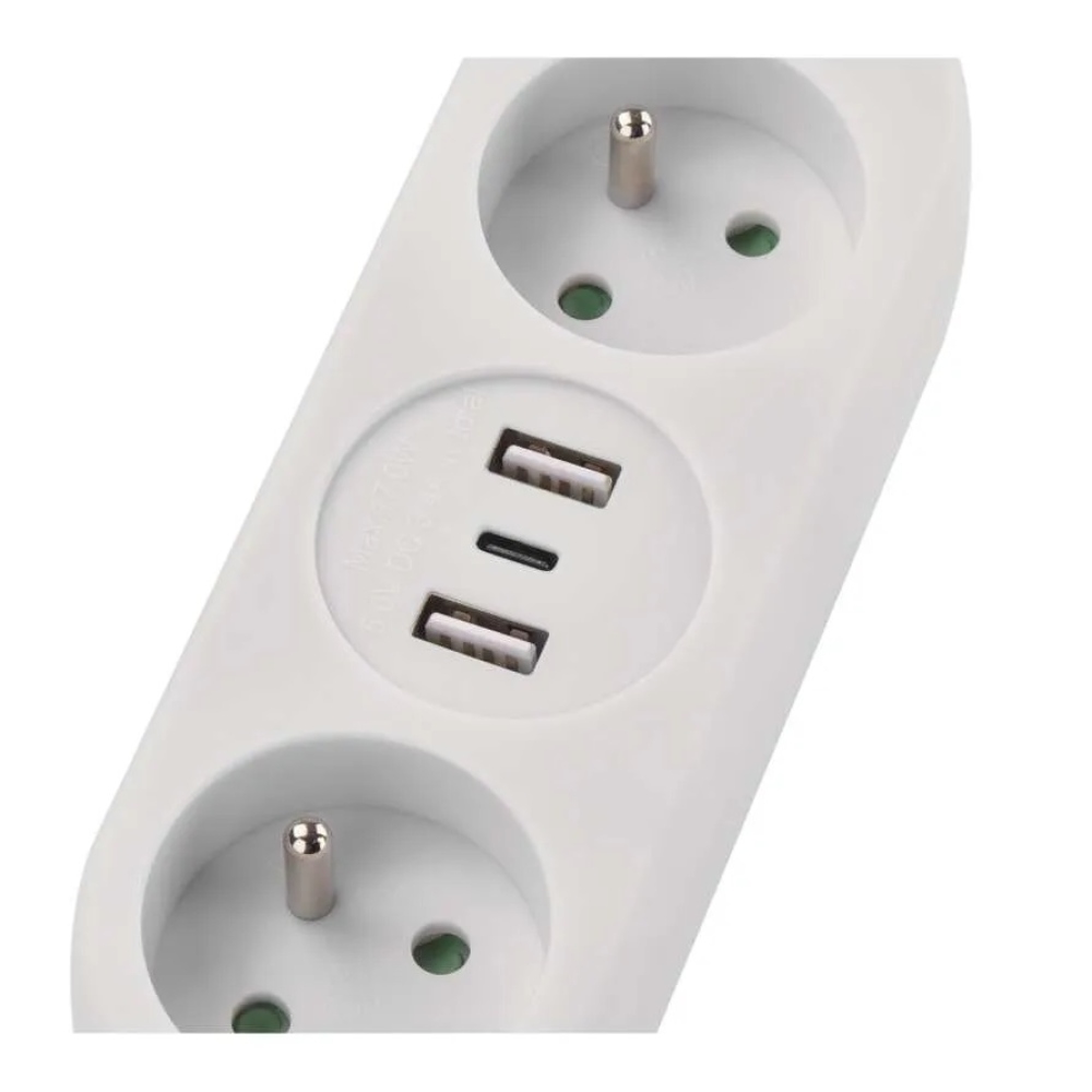 Hosszabbító kábel 1,4 m / 2 aljzat+2×USB-A+1×USB-C / fehér / PVC / 1,5 mm2