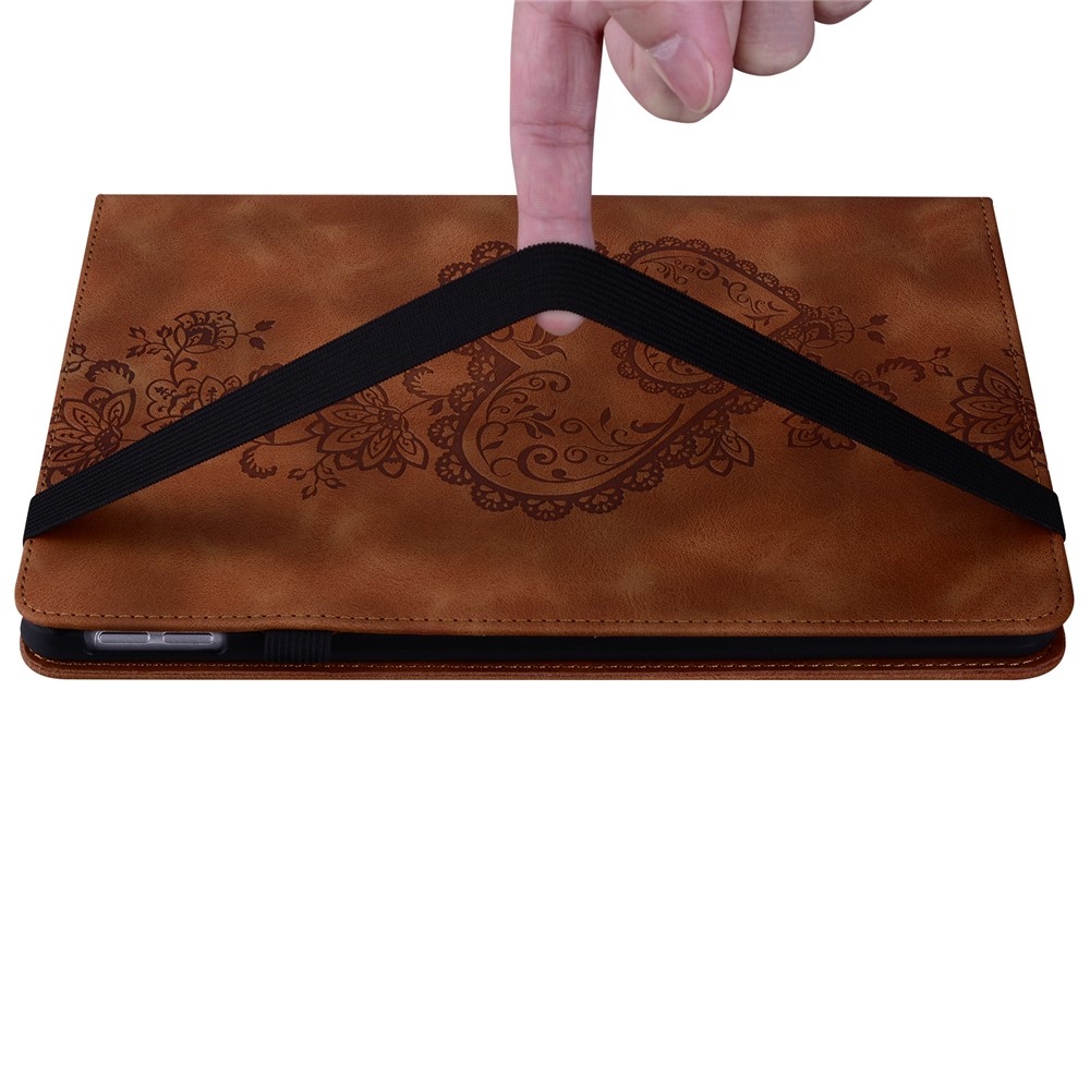 Szív záró tok Xiaomi Redmi Pad SE 8.7 tablethez - barna