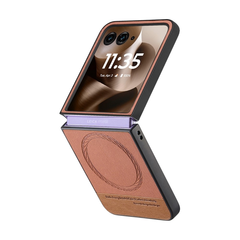 Denim műanyag borítás műbőrrel és MagSafe-rel a Motorola Razr 60 Ultra 5G készülékhez - barna színben