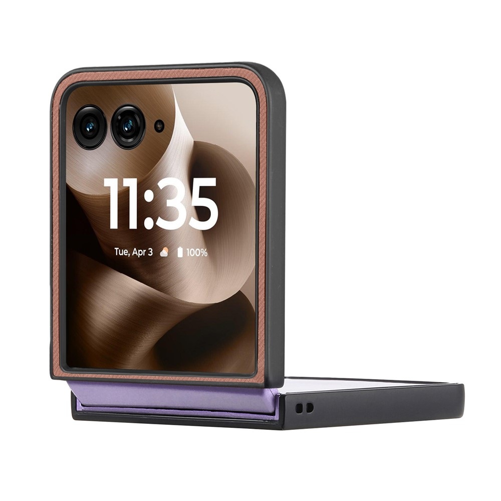 Denim műanyag borítás műbőrrel és MagSafe-rel a Motorola Razr 60 Ultra 5G készülékhez - barna színben