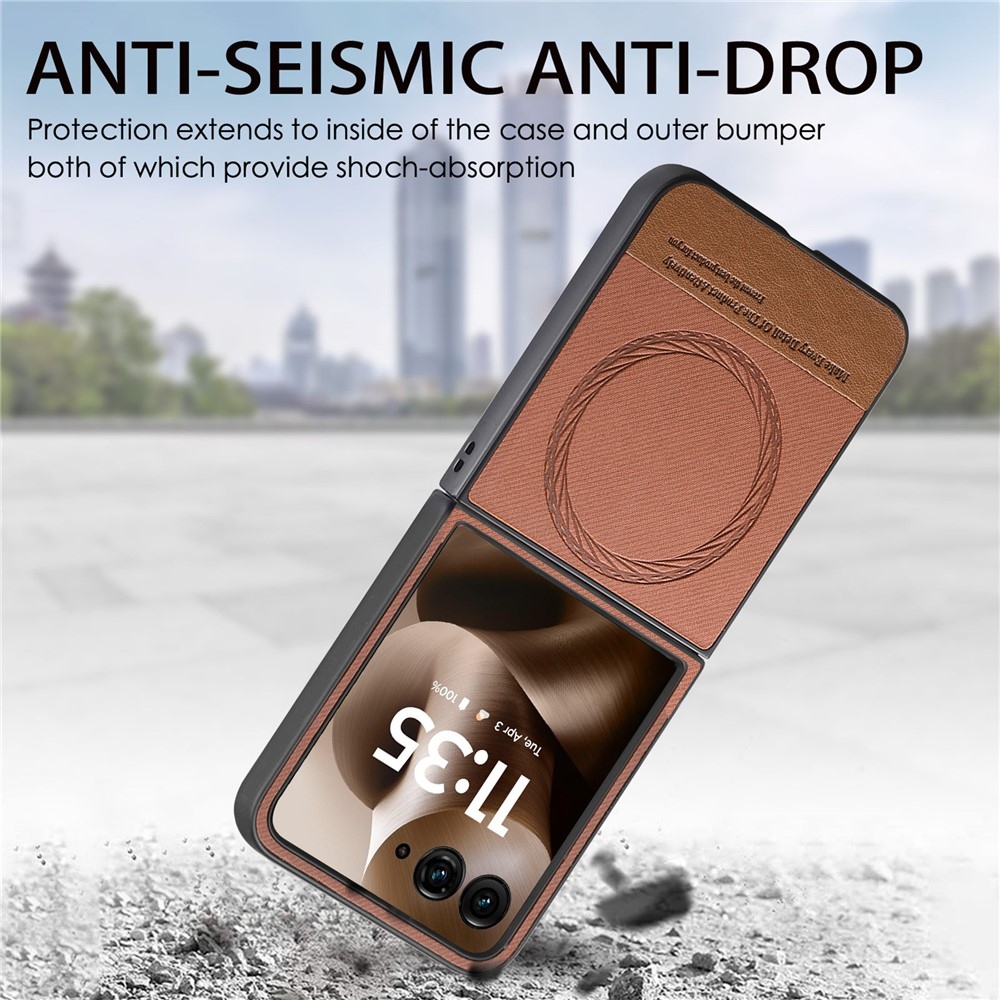 Denim műanyag borítás műbőrrel és MagSafe-rel a Motorola Razr 60 Ultra 5G készülékhez - barna színben