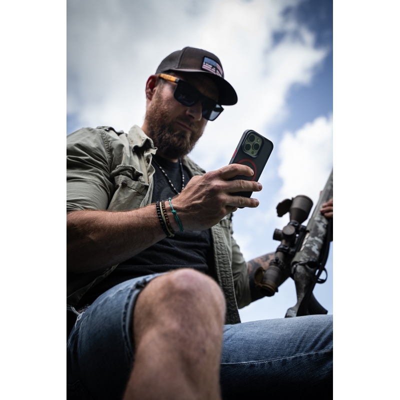 Taktikai MagForce Hyperstealth 2.0 borító iPhone 13 fekete/piroshoz