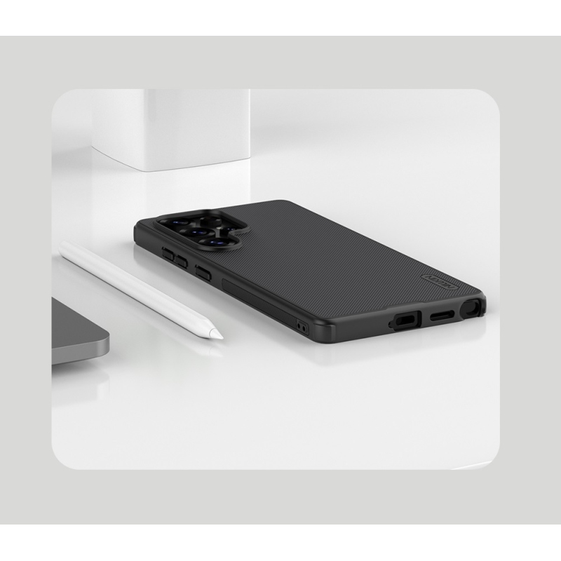 Nillkin Super Frosted PRO mágneses hátlap a Samsung Galaxy S25 Ultra Fekete készülékhez