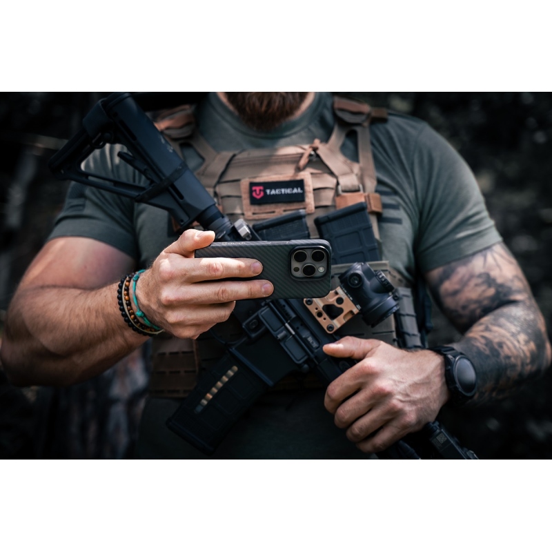 Taktikai MagForce Aramid borító Apple iPhone 16 Pro Max készülékhez Fekete