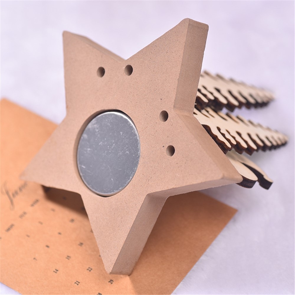 Dekoratív karácsonyi gyertyatartó fából, Mikulás figurával