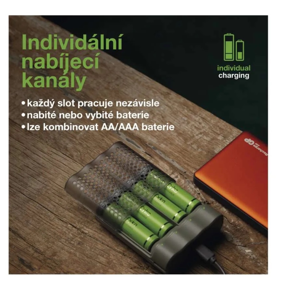 Akkumulátortöltő GP Speed M451 + 4× AA ReCyko 2700