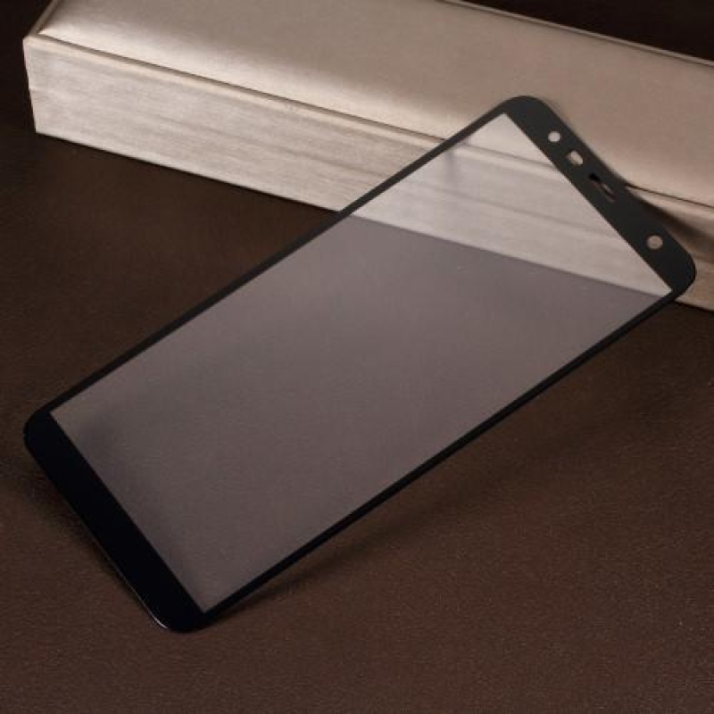 Selyem teljes képernyő edzett üveg Samsung Galaxy J4+-on