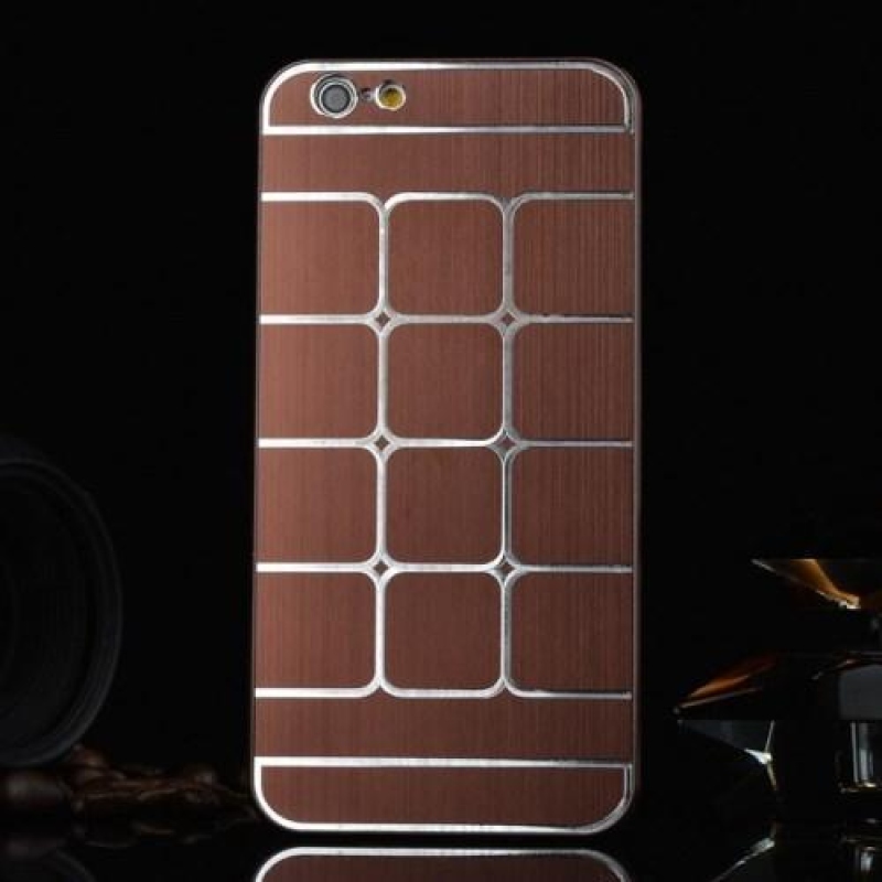 Stílusos borítás fém hátlappal iPhone 6 Plus és 6s Plus készülékhez - barna színben