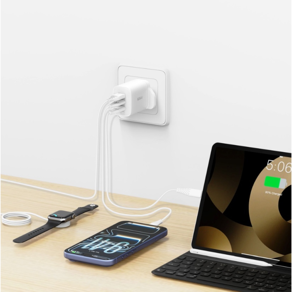 Swissten Edge Gan hálózati adapter, 2x USB-C PD 65 W + 1x USB-A 18 W QC, brit csatlakozóval – fehér