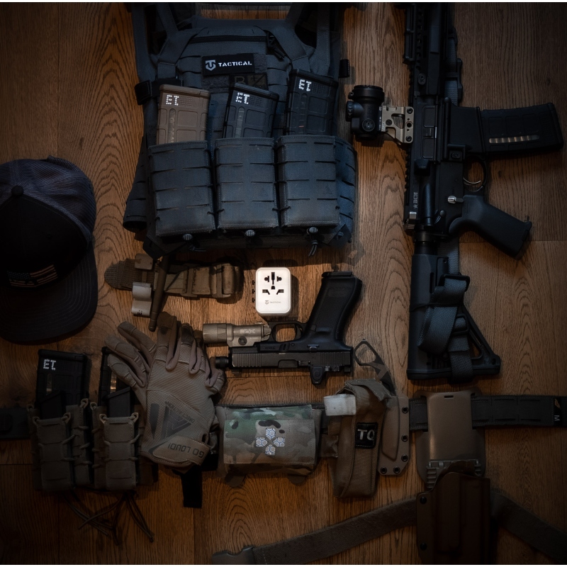 Taktikai PTP utazási adapter fehér