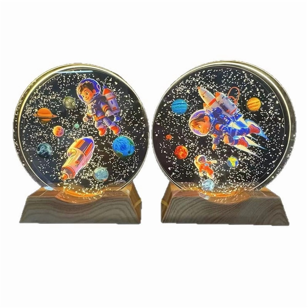 3D kristály LED lámpa 8 cm fa talppal - Űrkaland