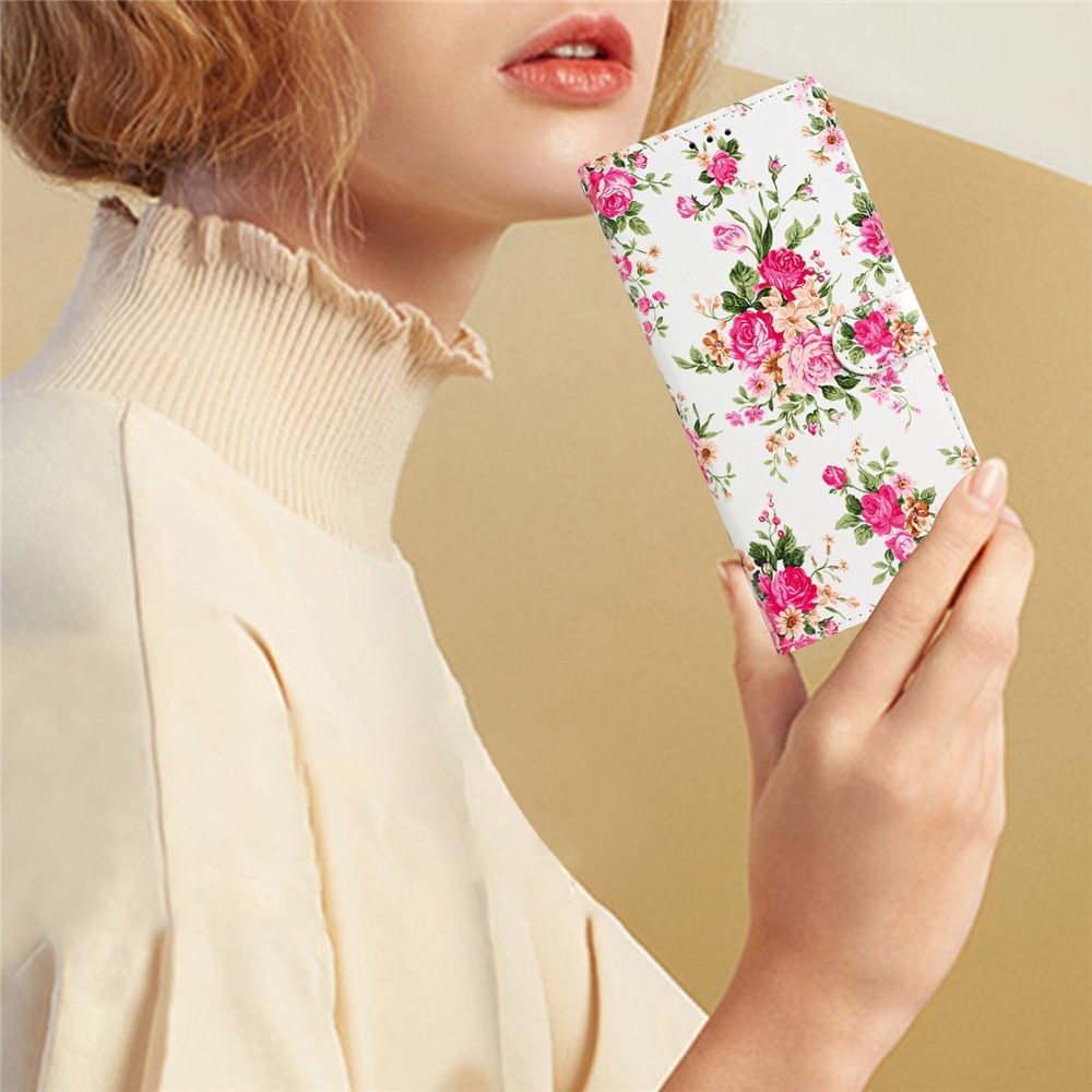 Egyedi könyvformájú tok a Xiaomi Redmi Note 17 4G/5G-hez – piros virágok