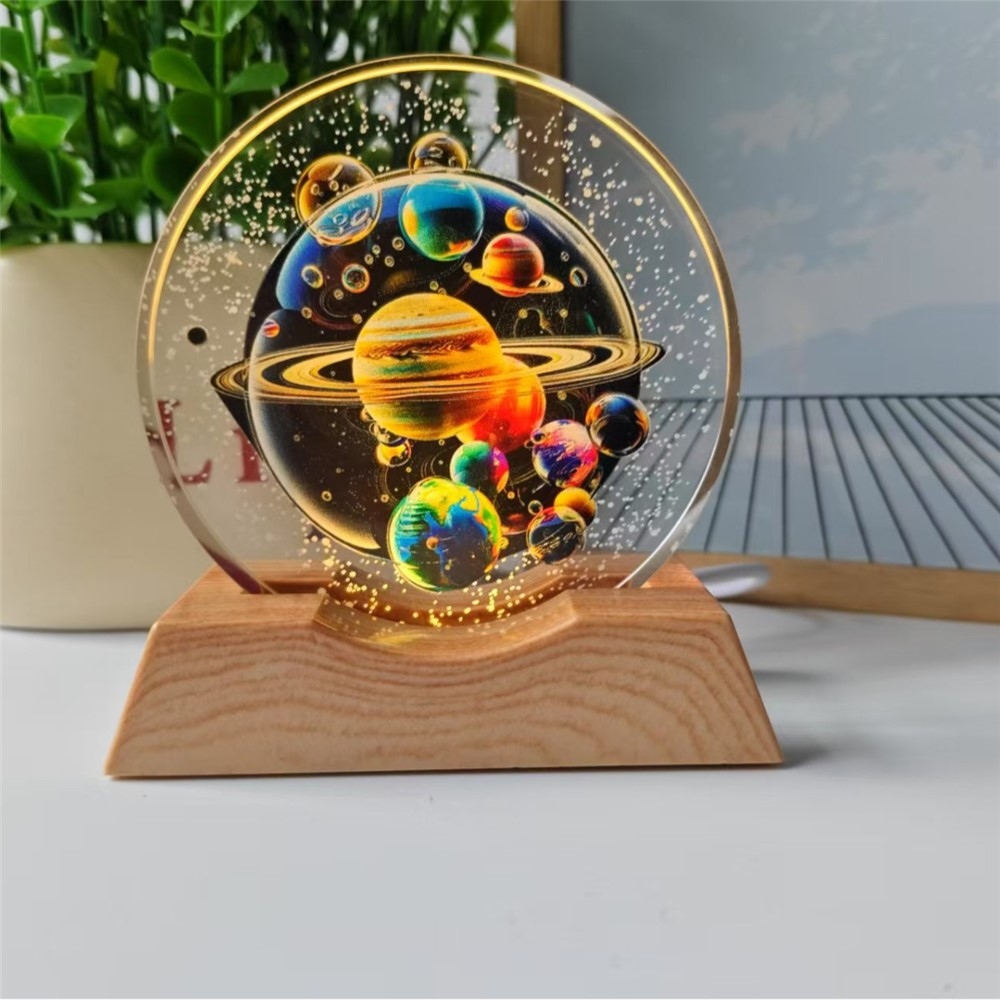 3D kristály LED lámpa 8 cm fa talppal - Bolygórendszer