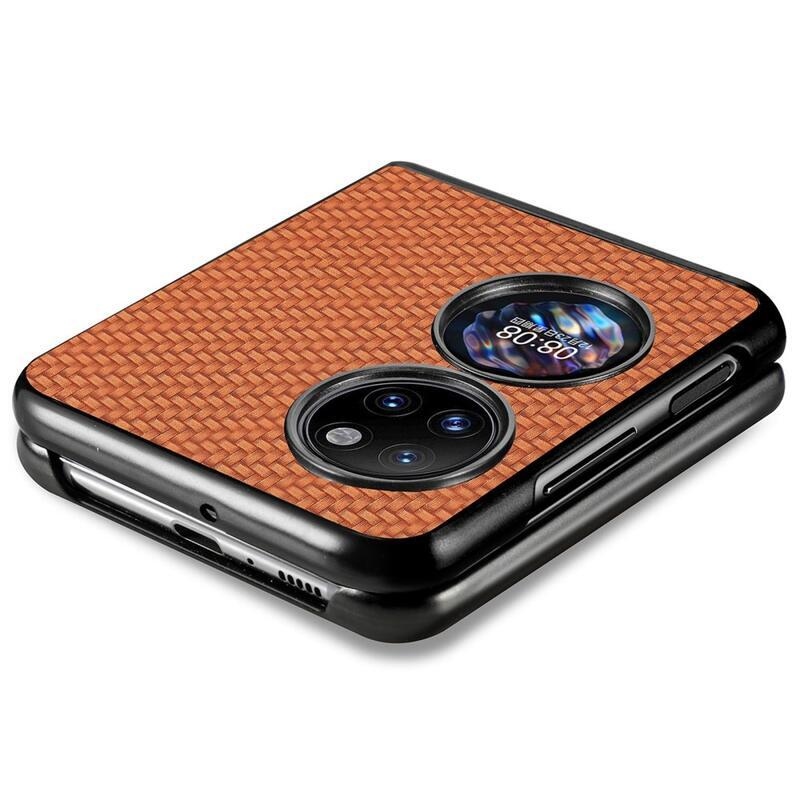 Szövött, texturált műanyag borító mobiltelefonhoz Huawei P50 Pocket - barna
