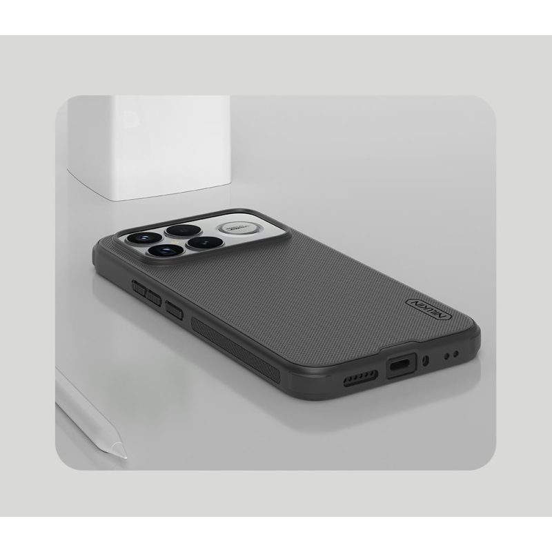 Nillkin Super Frosted PRO mágneses hátlap a Poco F8 Ultra Feketéhez Fekete