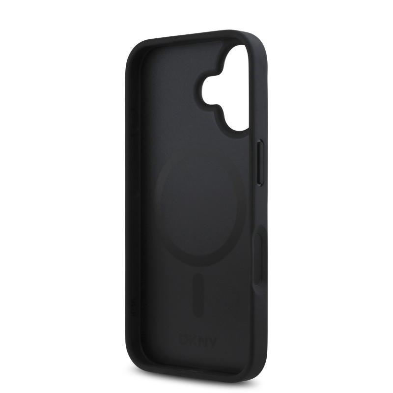 DKNY PU bőr Ismétlődő mintás Stack Logo MagSafe hátlap iPhone 16 Plus-hoz Fekete